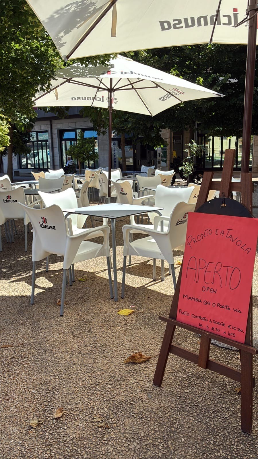 Servizio da asporto della gastronomia a Lanusei in Piazza Mameli